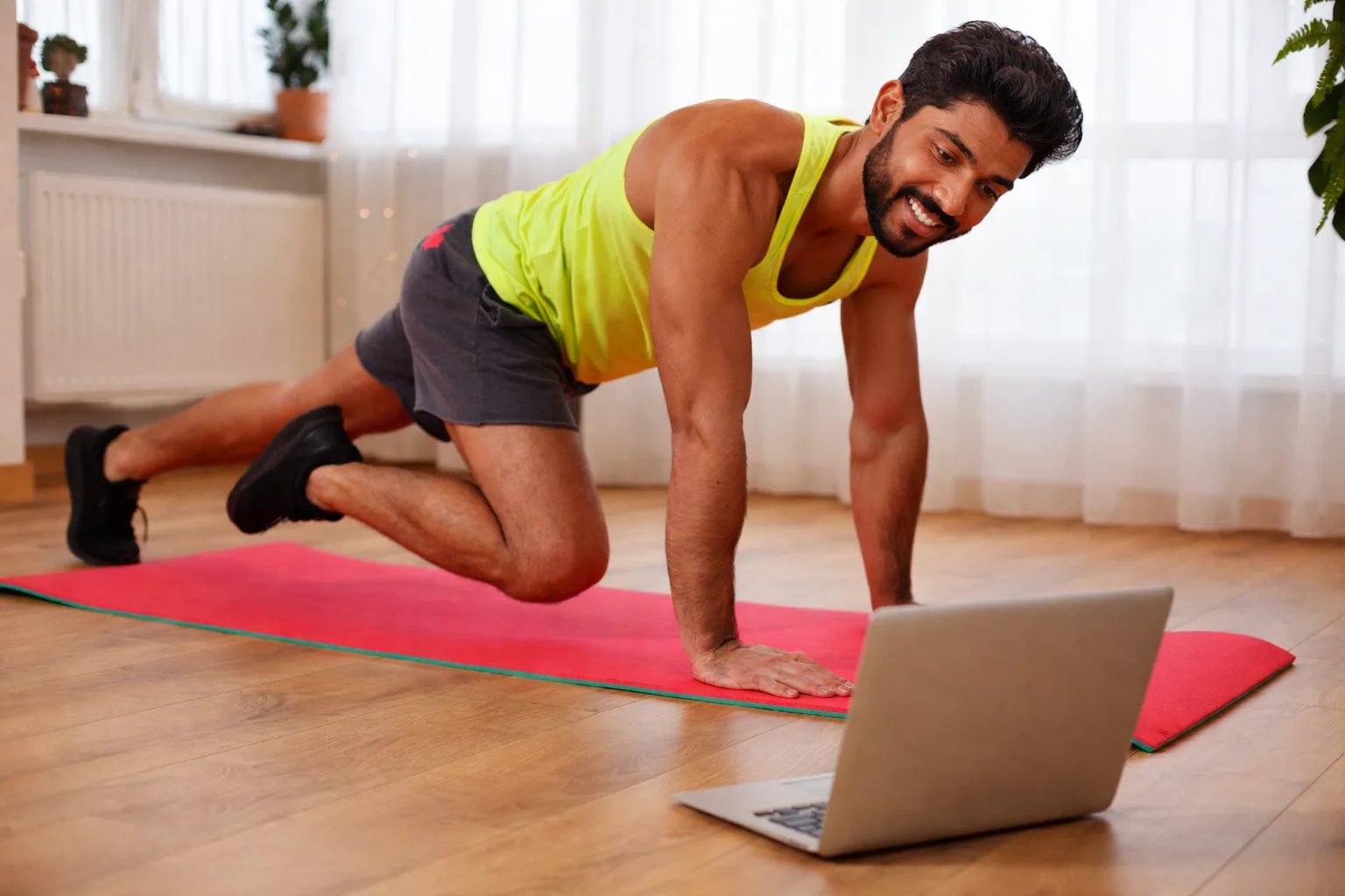 Malayali Personal Trainer providing online fitness coaching to clients in Australia